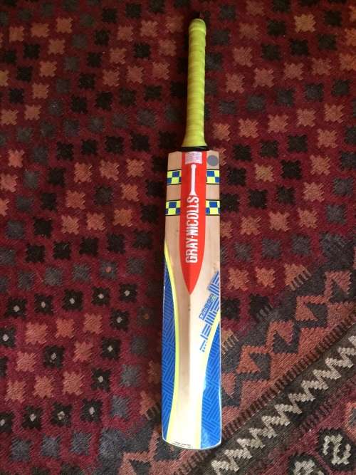 Kids Cricket Bat - Gray Nicolls size 3