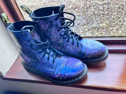 Size 38 (5) Night sky Dr Martens