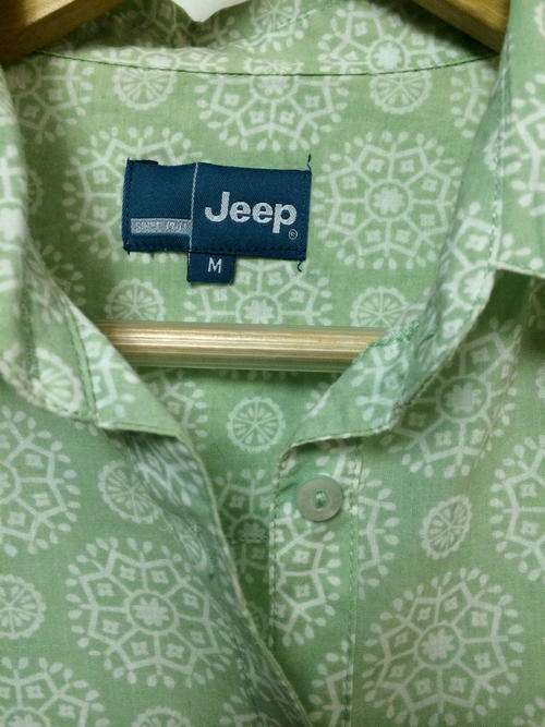 Soft cotton Jeep shirt size M (about size 10 to 12)