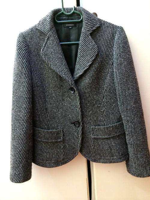 Jo Borkett tweed-type short jacket size 32