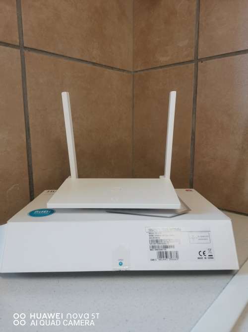 HUAWEI WiFi WS318n White Fibre Router