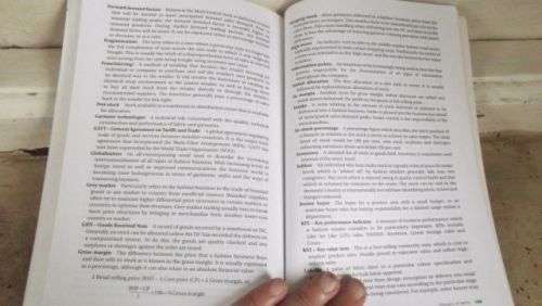MASTERING;FASHION BUYING AND MERCHANDISING MANAGEMENT---TIM JACKSON AND DAVID SHAW