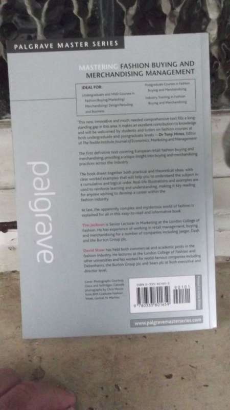 MASTERING;FASHION BUYING AND MERCHANDISING MANAGEMENT---TIM JACKSON AND DAVID SHAW