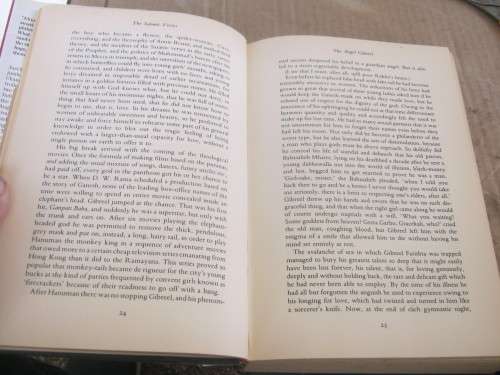 THE SATANIC VERSES---SALMAN RUSHDIE
