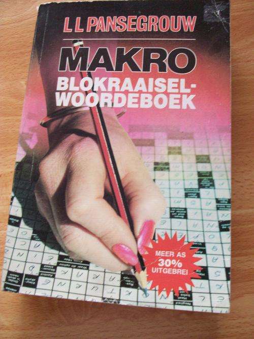 MAKRO BLOKRAAISEL-WOORDEBOEK--LL PANSEGROUW