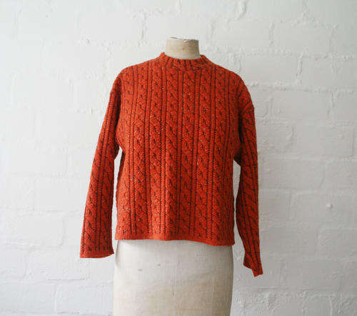RED CABLE KNIT WINTER JERSEY JUMPER SIZE M