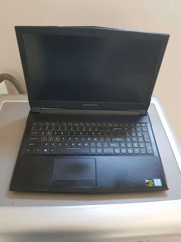 Gigabyte Sabre 15
