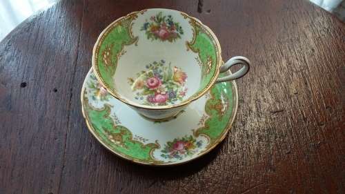 27 Piece Tea set. Shelley, England. Fine bone china. Green Duchess pattern number 13402