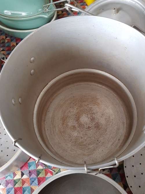 Vintage pressure cooker. Complete wirh attachments