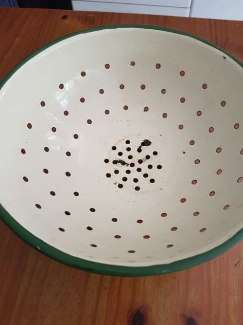 Enamel Strainer