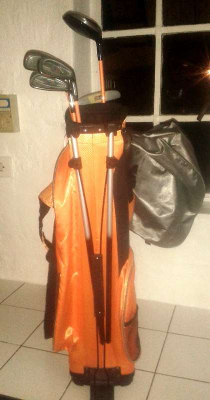 Junior Golf Clubs & Bag