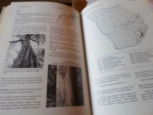 Tree Atlas of Southern Africa / Boomatlas van Suider-Afrika Section / Seksie 1