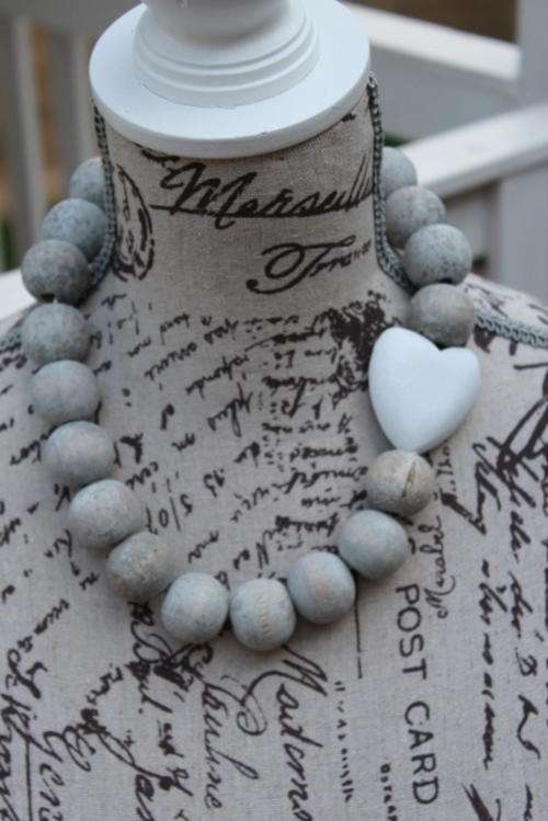 Wooden beads necklace with heart