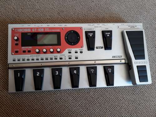 Roland BOSS GT10B Bass pedal