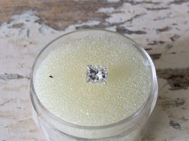 GIA Standard Testing Equipment Examined: 0.50ct Loose Natural Princess-Cut Diamond