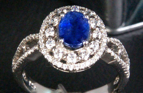 14K SOLID WHITE GOLD SAPPHIRE AND DIAMOND RING!! 1.950CTS!! VALUE: R35'444,00