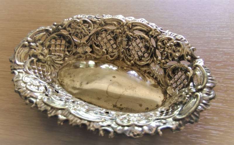 5 Victorian Nickel Silver Nut, Bon Bon Dishes, EPNS S&Co Arthur Elwell Spurrier & Co England, EUC
