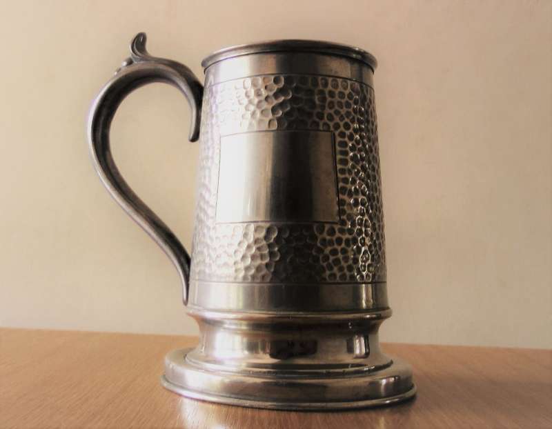 ER Marked English 1 Pint Hammered Pewter Tankard, Glass Bottom Base, Scroll Handle, Engraveable, EUC