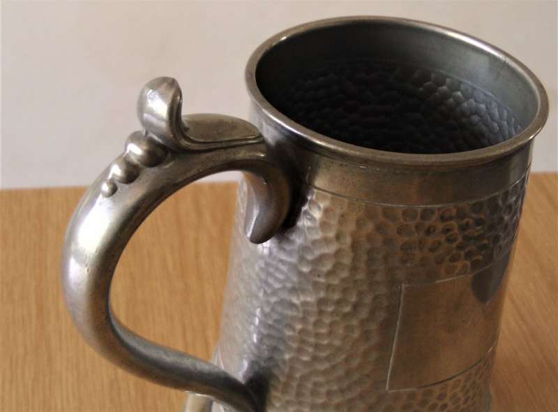 ER Marked English 1 Pint Hammered Pewter Tankard, Glass Bottom Base, Scroll Handle, Engraveable, EUC