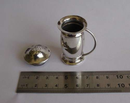 Henry Griffith and Sons Antique Solid Sterling Pepperette Salt Pot Birmingham 1919 England EUC