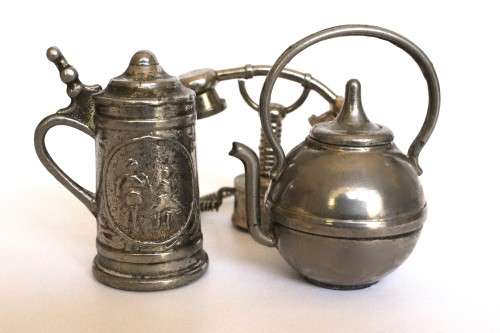 Vintage metal miniature kettle, miniature beer stein, miniature retro telephone figurine 1950-60
