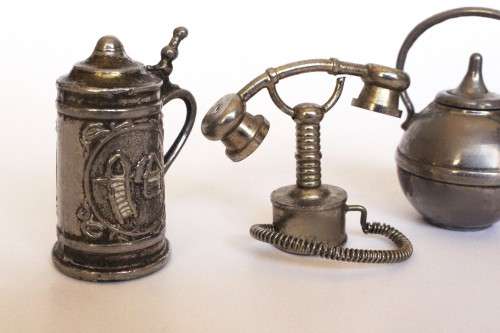 Vintage metal miniature kettle, miniature beer stein, miniature retro telephone figurine 1950-60