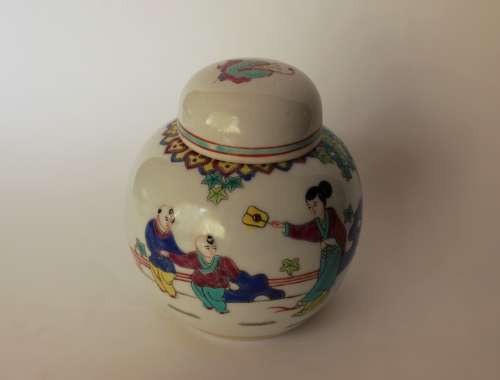Chinese Famille Rose vase Oriental ginger jar mother and kids Jiangxi Jingdezhen Min Ci near mint