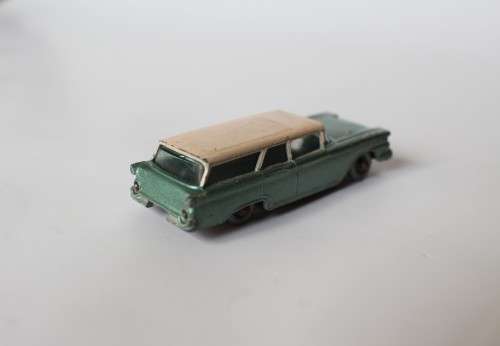 Lesney Matchbox No.31-B Ford Station Wagon 1959 Ford Country Sedan Wagon Ford Fairlane Model 1961-63