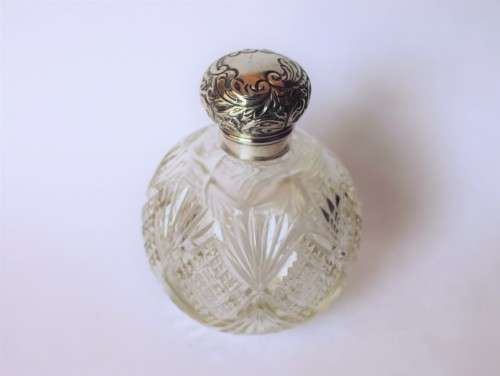 Victorian Sterling Silver Top Crystal Perfume Scent Bottle Walker Hall Sheffield c1900 England VG