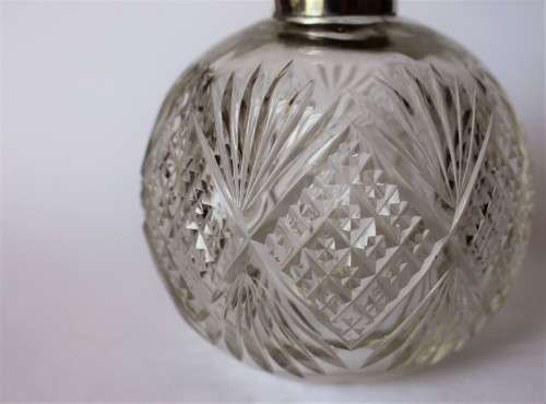 Victorian Sterling Silver Top Crystal Perfume Scent Bottle Walker Hall Sheffield c1900 England VG