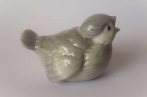 Otagiri OMC Vintage Sparrow Baby Bird Fledgling Figurine Giftware Japanese Porcelain Near Mint