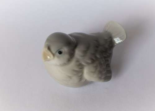 Otagiri OMC Vintage Sparrow Baby Bird Fledgling Figurine Giftware Japanese Porcelain Near Mint