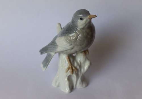Otagiri OMC Vintage Porcelain Blue Grey Bird On A Branch Figurine Giftware Japan Near Mint