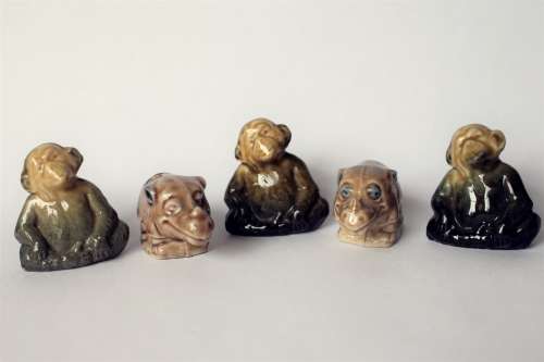 5 Vintage Wade Whimsies Flintstones Rhino and Chimpanzee Wade Miniatures Wade Figurine England EUC