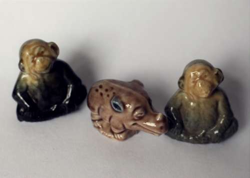 5 Vintage Wade Whimsies Flintstones Rhino and Chimpanzee Wade Miniatures Wade Figurine England EUC