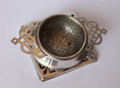 Art Nouveau Style 2 Piece Antique Silver Plate EPNS England Tea Strainer w/Tray c1910-1914 EUC