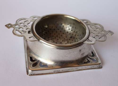 Art Nouveau Style 2 Piece Antique Silver Plate EPNS England Tea Strainer w/Tray c1910-1914 EUC