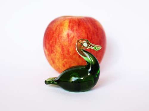 Seguso VdA Bullicante Murano glass swan bird figurine deep emerald art glass c 1950s Italy excellent