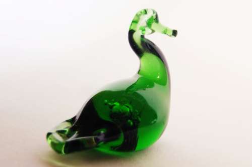 Seguso VdA Bullicante Murano glass swan bird figurine deep emerald art glass c 1950s Italy excellent