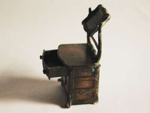 Vintage Durham Industries metal dollhouse furniture diecast cabinet dresser mirror miniature 32 1976