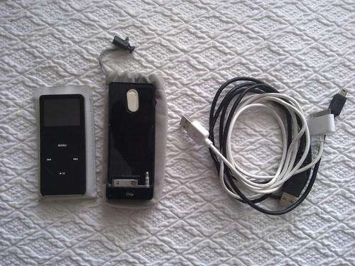 iPod 4GB Black + iTrip (today only at R600)