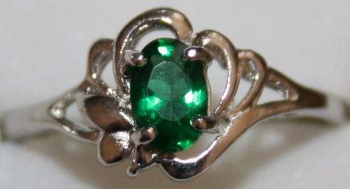 **CrAzY Auction!!** Hand-crafted .925 Sterling Silver Small CZ Ring (LR905)