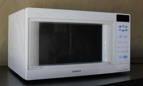Samsung Vitality Grill Microwave CE245G