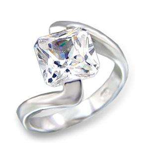 (Size 7) Non Tarnishing Rhodium Plated Fashion Ring with Cubic Zirconia Stone/s