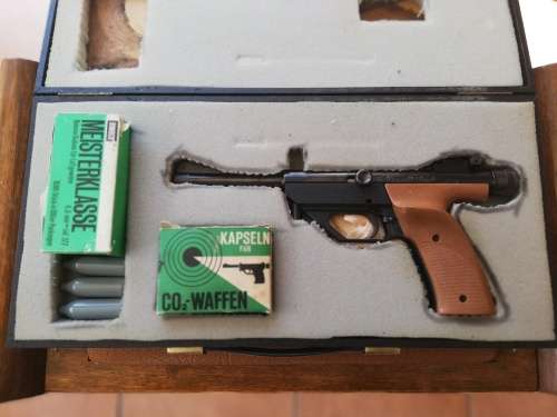 Hammerli single shot CO2 pistol Early edition with extras
