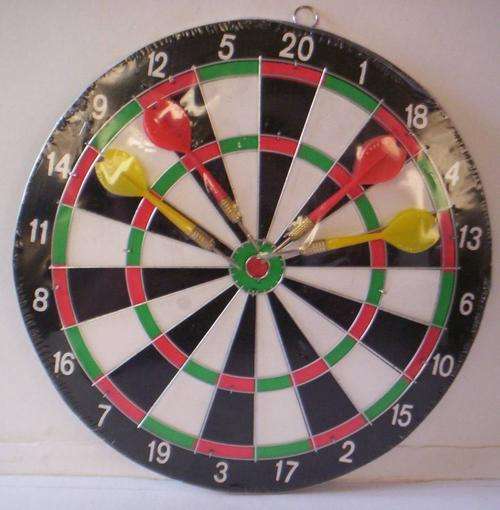 DARTBOARD & DARTS ***BRILLIANT***