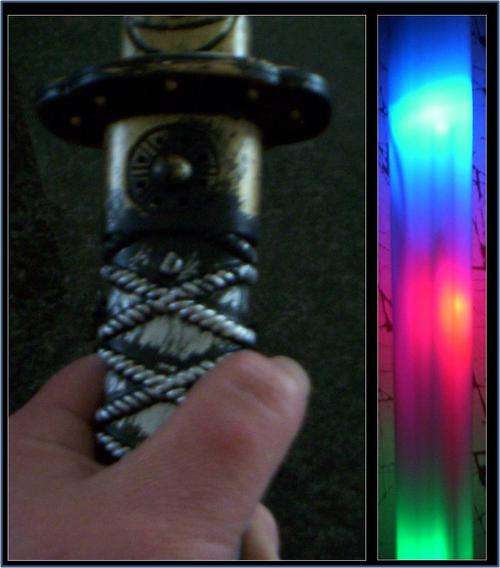 MULTI-COLOURED LIGHT SWORD WITH SOUND EFFECTS ***BRAND NEW***
