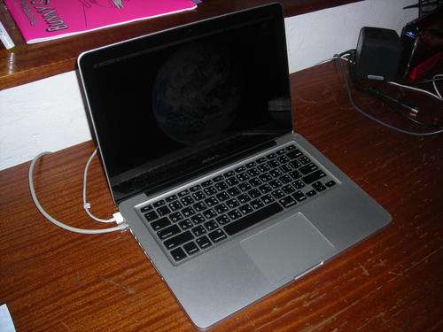 Apple Mac Book Pro 13" 2.53GHz Core 2 Duo 4Gb-RAM 250Gb-HDD Free VGA Connector