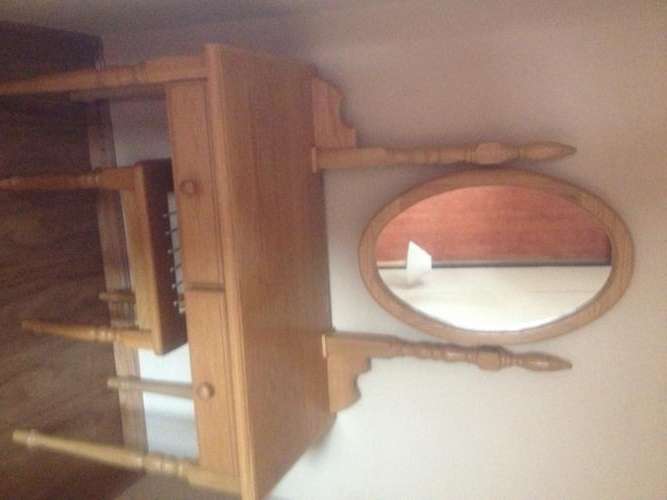 Dressing table & 2 side tables