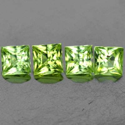 0.66ct 4 PIECE STUNNING APPLE GREEN PERIDOT LOT